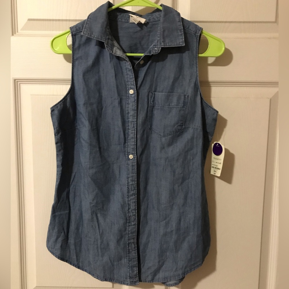 St. John Bay Denim Short Sleeve Shirt